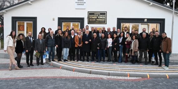 IGC’den meslek büyüklerine anlamlı plaket