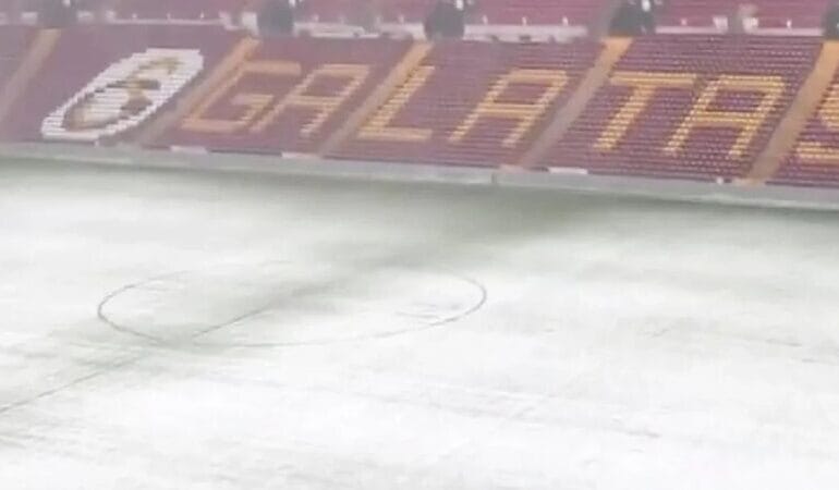Galatasaray'ın RAMS Park'ın zeminini neden örtmediği ortaya çıktı