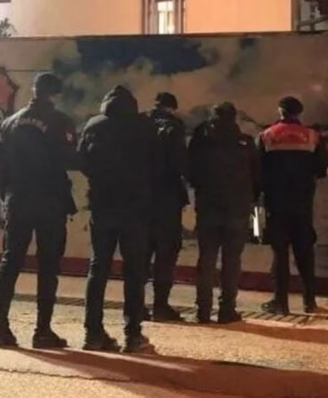 Kablo hırsızları jandarmadan kaçamadı