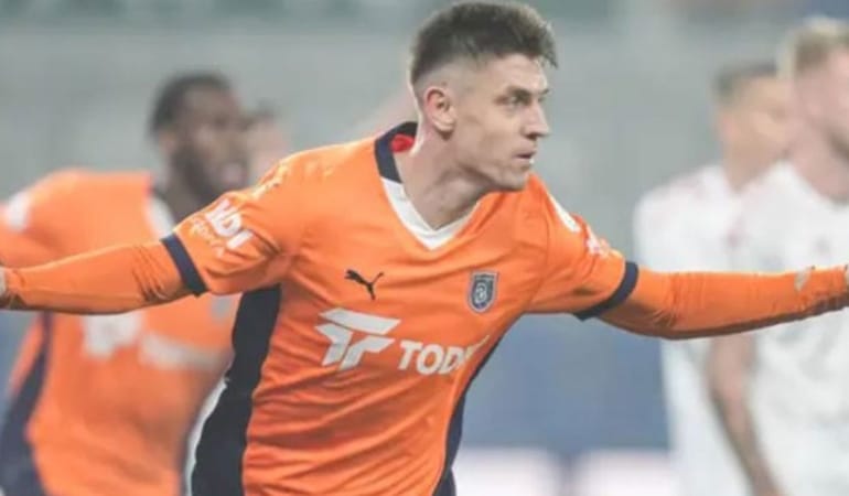 Piatek hat-trick yaptı, Başakşehir 3 puanı kaptı