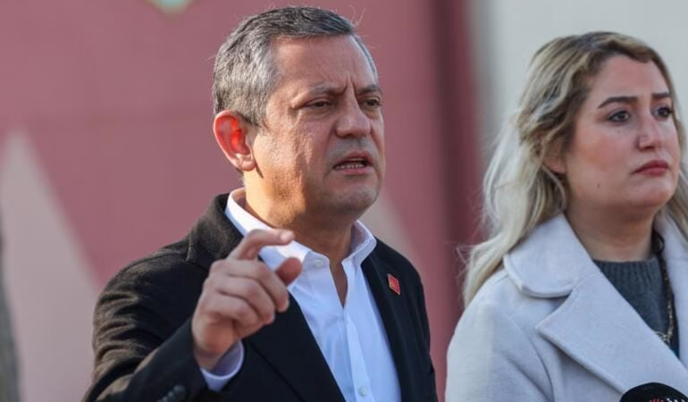 Özgür Özel, Erdoğan’a seslendi: Bindiğin dalı kesersin