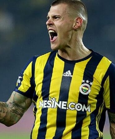 Eski Fenerbahçeli yıldızdan derbi paylaşımı