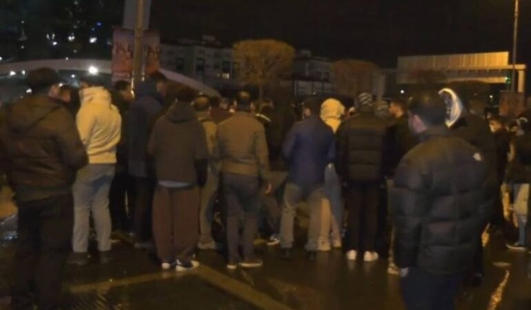 Polis müdahalesi sonrası ODTÜ öğrencinleri CHP Genel Merkezi'ne sığındı