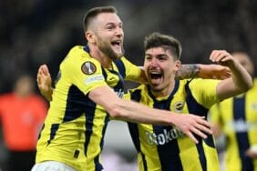 Fenerbahçe'de devler onun peşinde! Taraftar doyamadan takımdan ayrılabilir