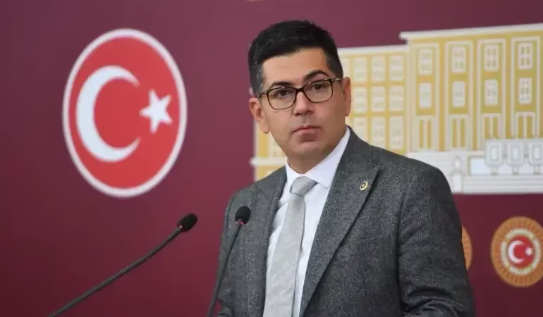 “Isparta Dondu, Çiftçi Yandı !” Yalım Halıcı Ispartalı Çiftçileri Meclise Taşıdı