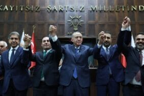 Milletvekili Ekici ve 4 Belediye Başkanı AK Parti’ye katıldı