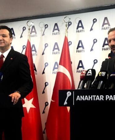 Anahtar Parti Genel Başkanı Yavuz Ağıralioğlu, Saadet Partisi Genel Başkanı Mahmut Arıkan'ı ağırladı