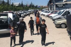 Isparta araba pazarı tıklım tıklım: Her hafta yoğun ilgi görüyor