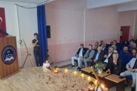 Mustafa Kaçıkoç Anadolu Lisesi’nde şiir ve türkü dinletisi