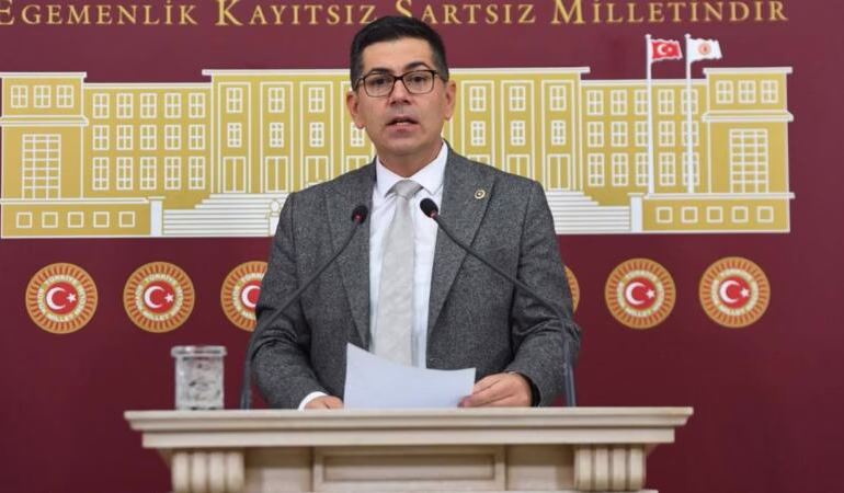 Chp Milletvekili Halıcı iki mühendisin intiharını meclise taşıdı