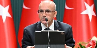 Mehmet Şimşek: Enflasyonun, Merkez Bankamızın hedef tahmini aralığında kalma ihtimalini yüksek görüyoruz