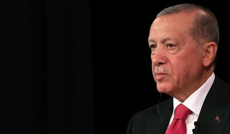 Cumhurbaşkanı Erdoğan, Trendyol Süper Lig şampiyonu Galatasaray'ı kutladı