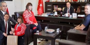 Dünya şampiyonundan anlamlı ziyaret