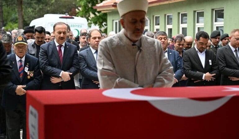 Kıbrıs Gazisi son yolculuğuna uğurlandı