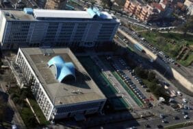 CHP’li belediyelere yolsuzluk soruşturması sürüyor: 38 kişi adliyede
