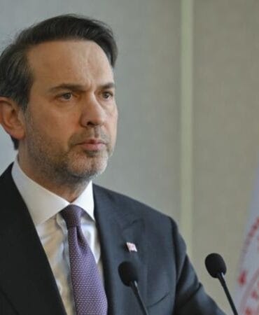 Bakan Bayraktar: İran'dan gaz alıyoruz, petrol almıyoruz