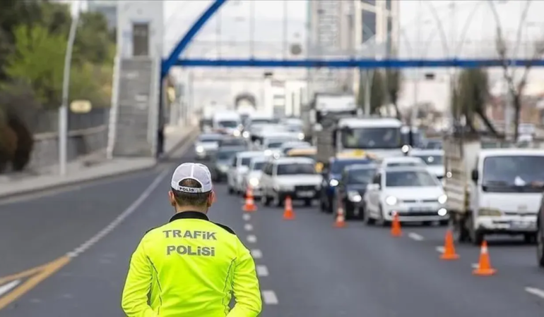 Bayramda trafik alarmı: 68 bin 829 güvenlik gücü görev yapacak