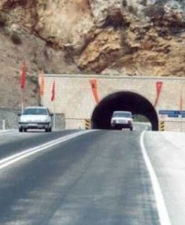 AK Parti Isparta Milletvekillerine yol eleştirisi! "Bu yolda daha kaç kişi ölecek?"