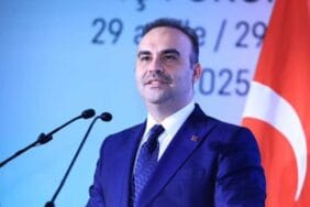 Bakan Kacır: Endonezya, Türkiye'den 48 adet KAAN savaş uçağı alacak