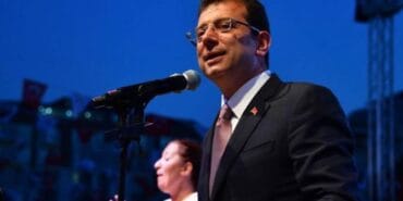 İmamoğlu'ndan Orta Doğu mesajı: Fitne fesat peşinde olan iktidar başaramaz!