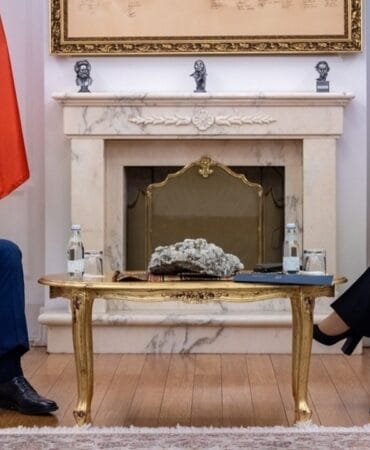 Bakan Fidan, Kosova Cumhurbaşkanı Osmani ile Tiran’da bir araya geldi