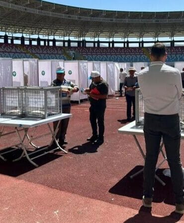 Burdur MAKÜ Stadyumu'nda renkli yarış!