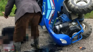 Isparta'nın Senirkent İlçesinde Tarım Aracı Devrildi: 2 Ölü