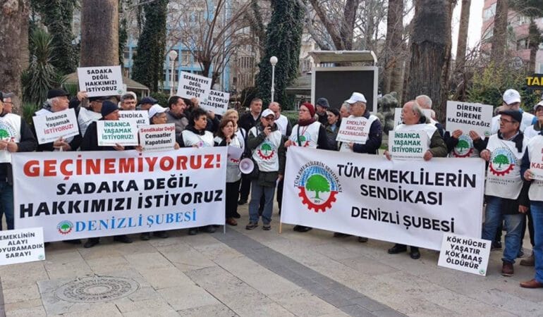 Ne söylediyse tam tersini yaptı
