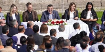 Öğretmenler Eğitime İstediği İl'de Katılabilecek