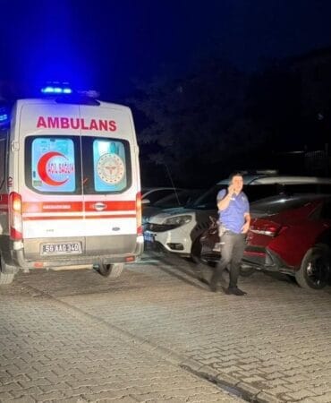 Siirt'te polis lojmanında yangın! 13 kişi hastaneye kaldırıldı