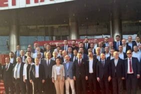 Özel'e destek için toplanan CHP'li başkanlardan Kılıçdaroğlu'na çağrı