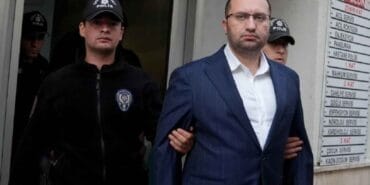 Başkanı tutuklanan CHP'li belediye AKP'ye mi geçecek?