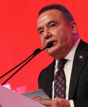 Antalya Büyükşehir Belediye Başkanı Muhittin Böcek tutuklandı
