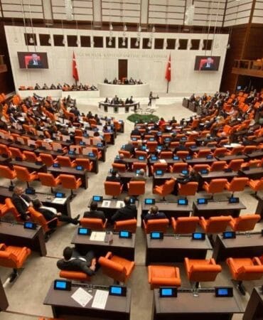 Meclis'te doğal gaz tartışması: Araştırma önerisini AKP ve MHP reddetti