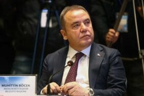 Muhittin Böcek görevden alındı!