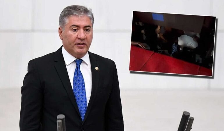 Kürsüden düşen Murat Emir hastaneye kaldırıldı