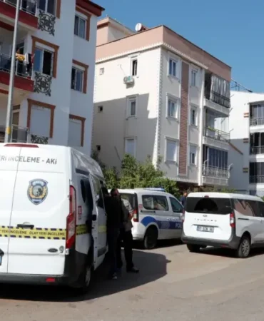 Eski Eşin Bıçaklı Saldırısı: Antalya’da 2 Yaralı, 1’i Ağırlık