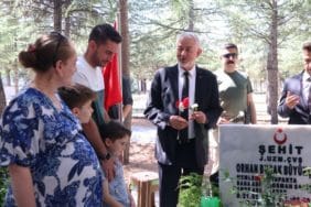 Isparta: Zafer Bayramı’nda Şehitler Anıldı, Gaziler Onurlandırıldı