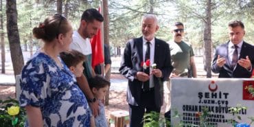 Isparta: Zafer Bayramı’nda Şehitler Anıldı, Gaziler Onurlandırıldı