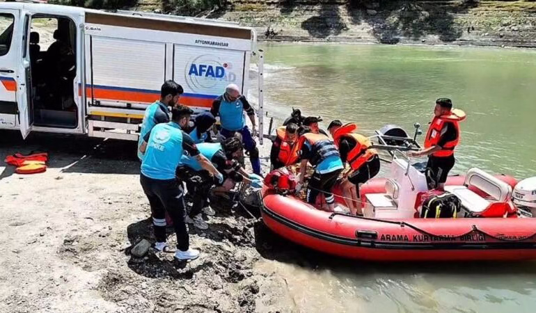 Afyon’da UMKE ve AFAD’dan nefes kesen tatbikat