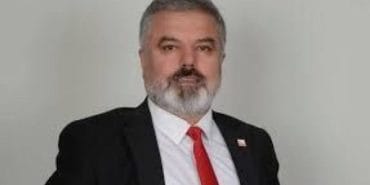 Isparta İlkokulu Taşınması: CHP’den AK Parti’ye Sert Eleştiri