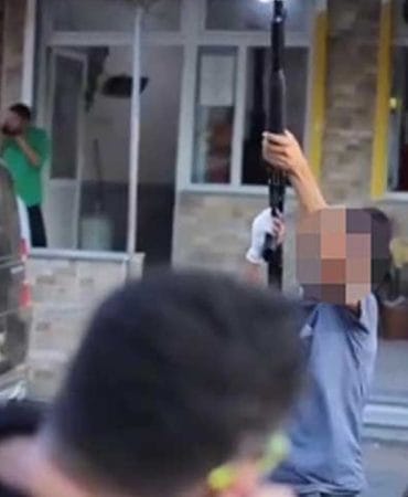 Çorlu’da Sokak Röportajında Pompalı Tüfekle Havaya Ateş Eden Çocuk Tutuklandı