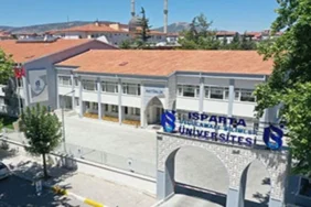 ISUBÜ 2025-2026 Akademik Yılına Başladı: Öğrenciler ve Akademisyenlere Başarı Dileği