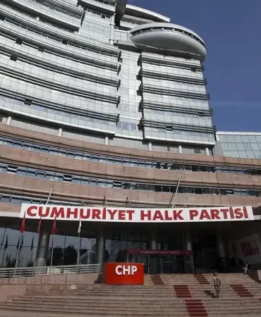 CHP İstanbul’da Olağanüstü Kongre Kararı: 500’den Fazla Delegenin İmzasıyla Başvuru Yapıldı