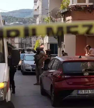 İzmir Polis Karakolu Saldırısı: İki Polis Şehit, Birçok Yaralı
