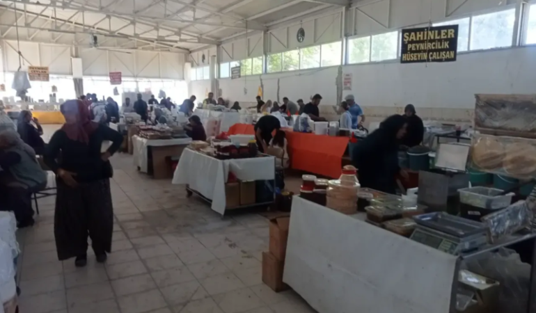 Burdur Peynir Pazarında Kavga: İki Pazarcı Yaralandı
