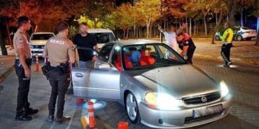 İsparta’da Gece Park ve Mesire Alanları Denetimi: 258 Kişi ve 36 Araç Sorgulandı