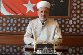 Isparta Müftüsü’nden Mevlid Kandili ve Peygamberimizin Aile Ahlakı Üzerine Önemli Mesaj