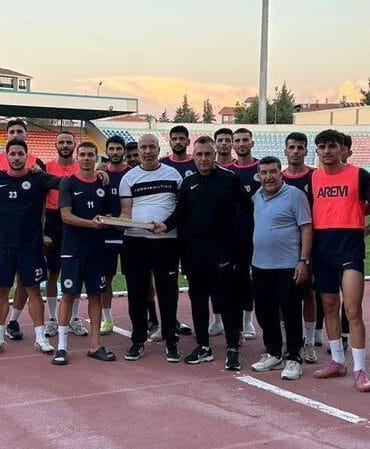 Emekli Taraftarlar Isparta32spor’a Moral Ziyaretiyle Destek Oldu
