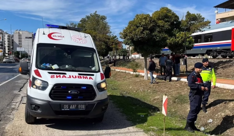 Aydın’da Yürekleri Ağza Getiren Fedakarlık: Raydaki Torununu Kurtaran Kadın Ağır Yaralandı